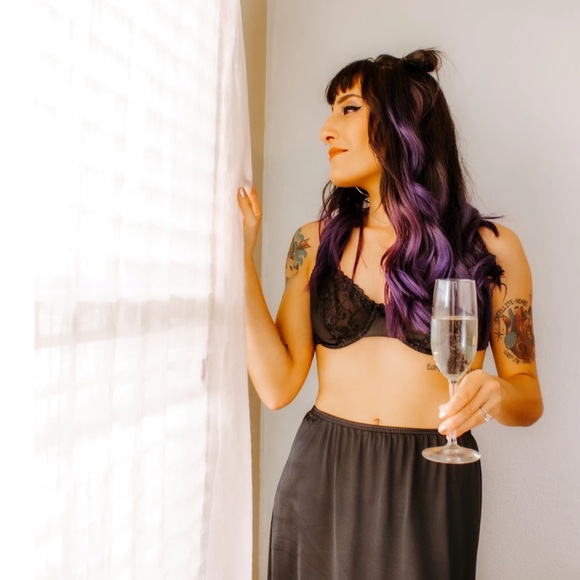 Vintage bralette and skirt set - Picture 2 of 7